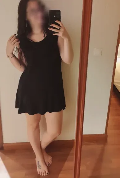 Caitlin, 29