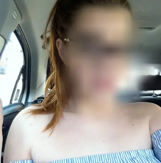 Catriona, 27