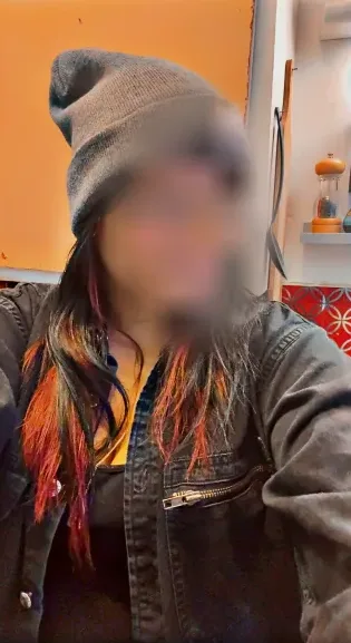 Emily, 32
