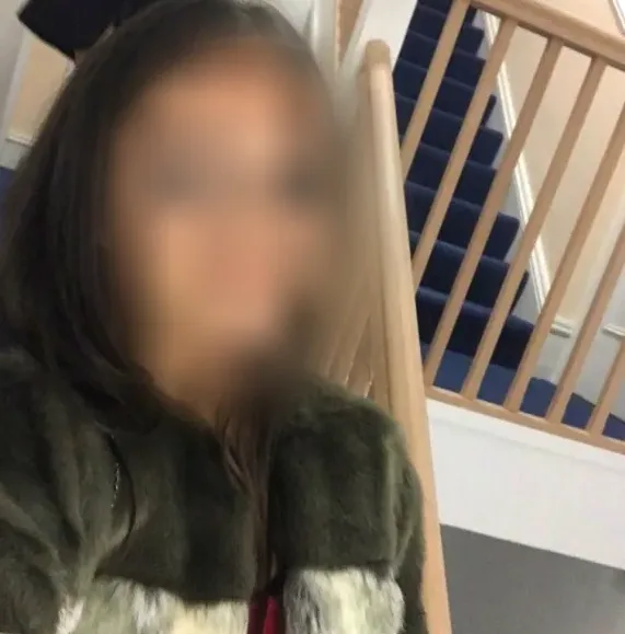 Karolina, 21