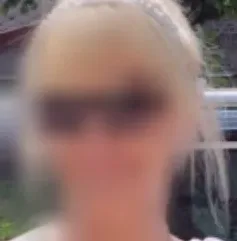 Karolina, 37