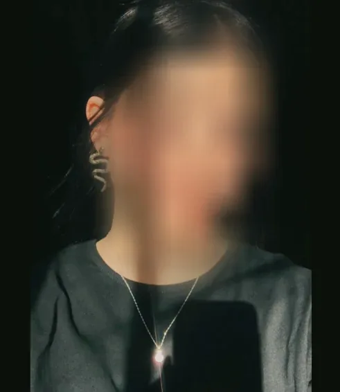 Molly, 21