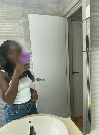 Salma, 29