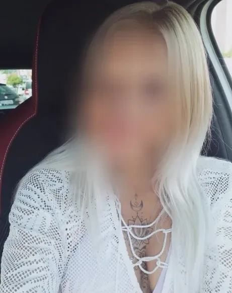Stacey, 21