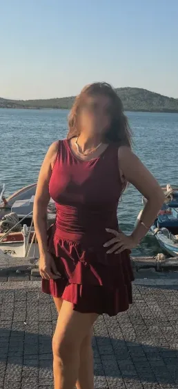 Yasmin, 30